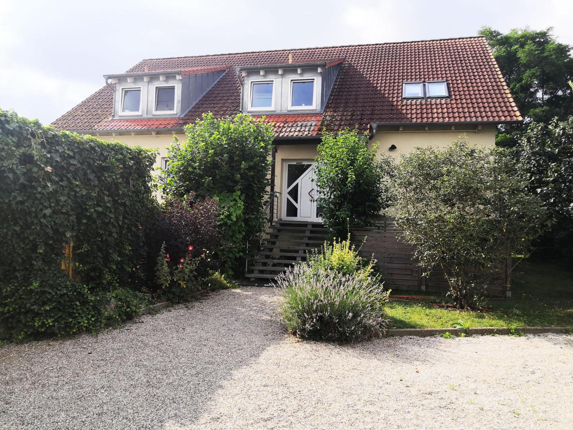 Ideal Fuer Kurze Aufenthalte - Gemuetliches 1-Zimmer-Apartment Adelsdorf Exteriér fotografie