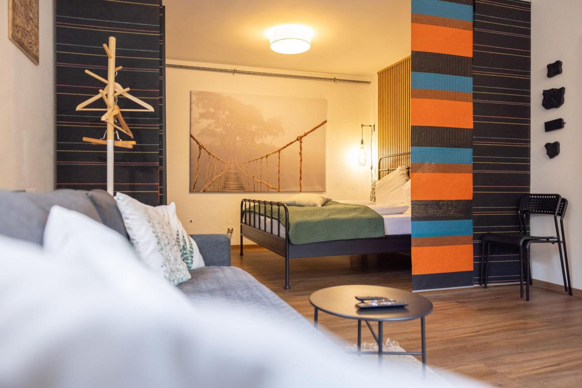 Ideal Fuer Kurze Aufenthalte - Gemuetliches 1-Zimmer-Apartment Adelsdorf Exteriér fotografie