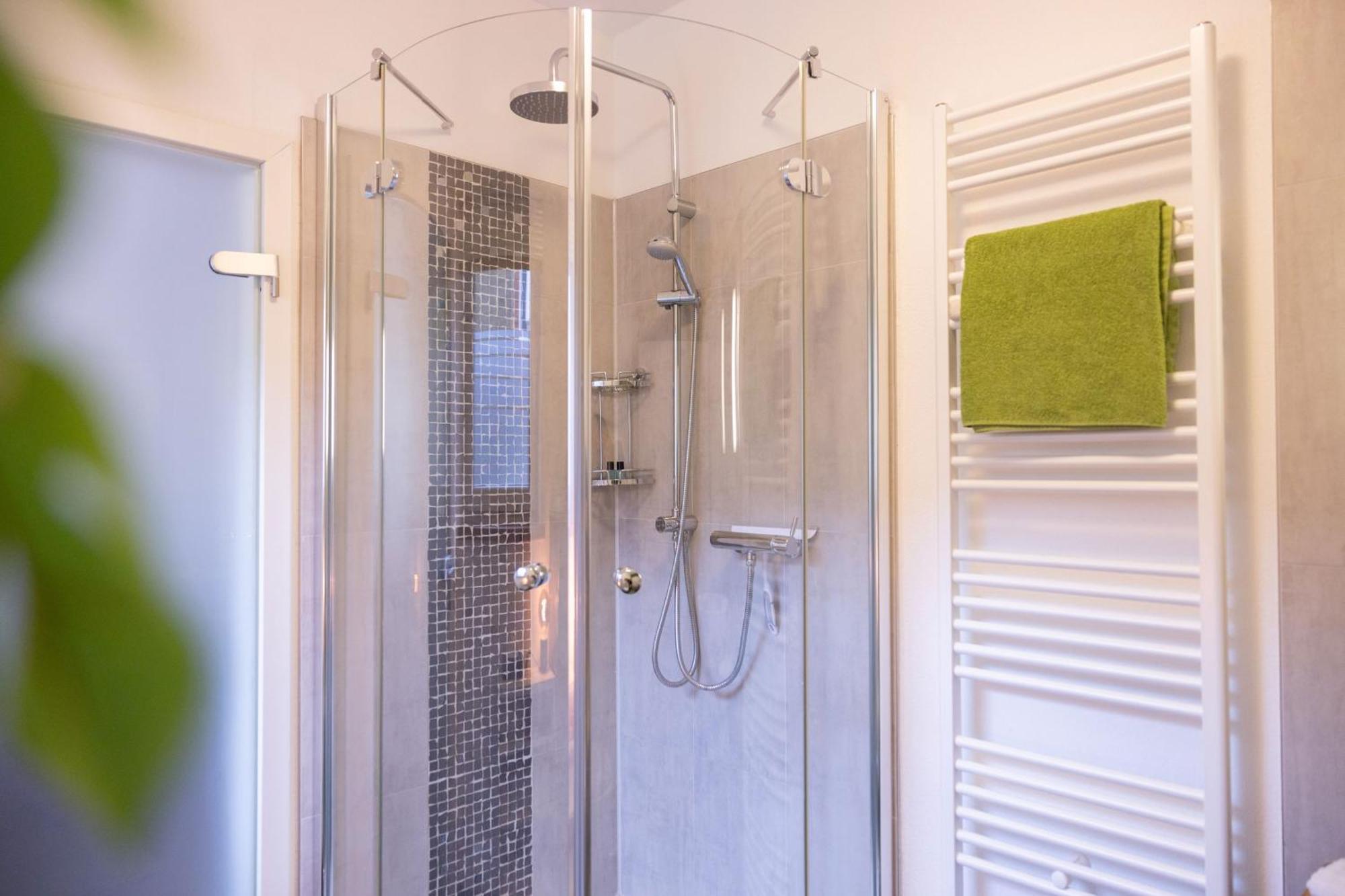 Ideal Fuer Kurze Aufenthalte - Gemuetliches 1-Zimmer-Apartment Adelsdorf Exteriér fotografie